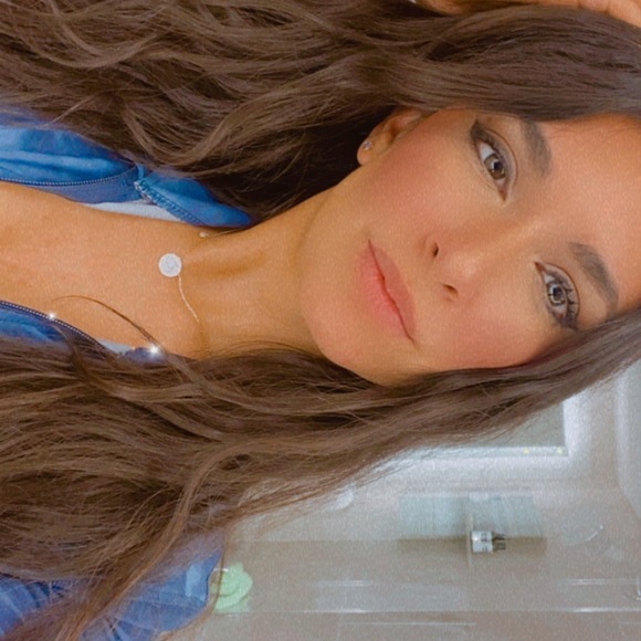 Meet your Posher, Monica - Picture 1 of 1